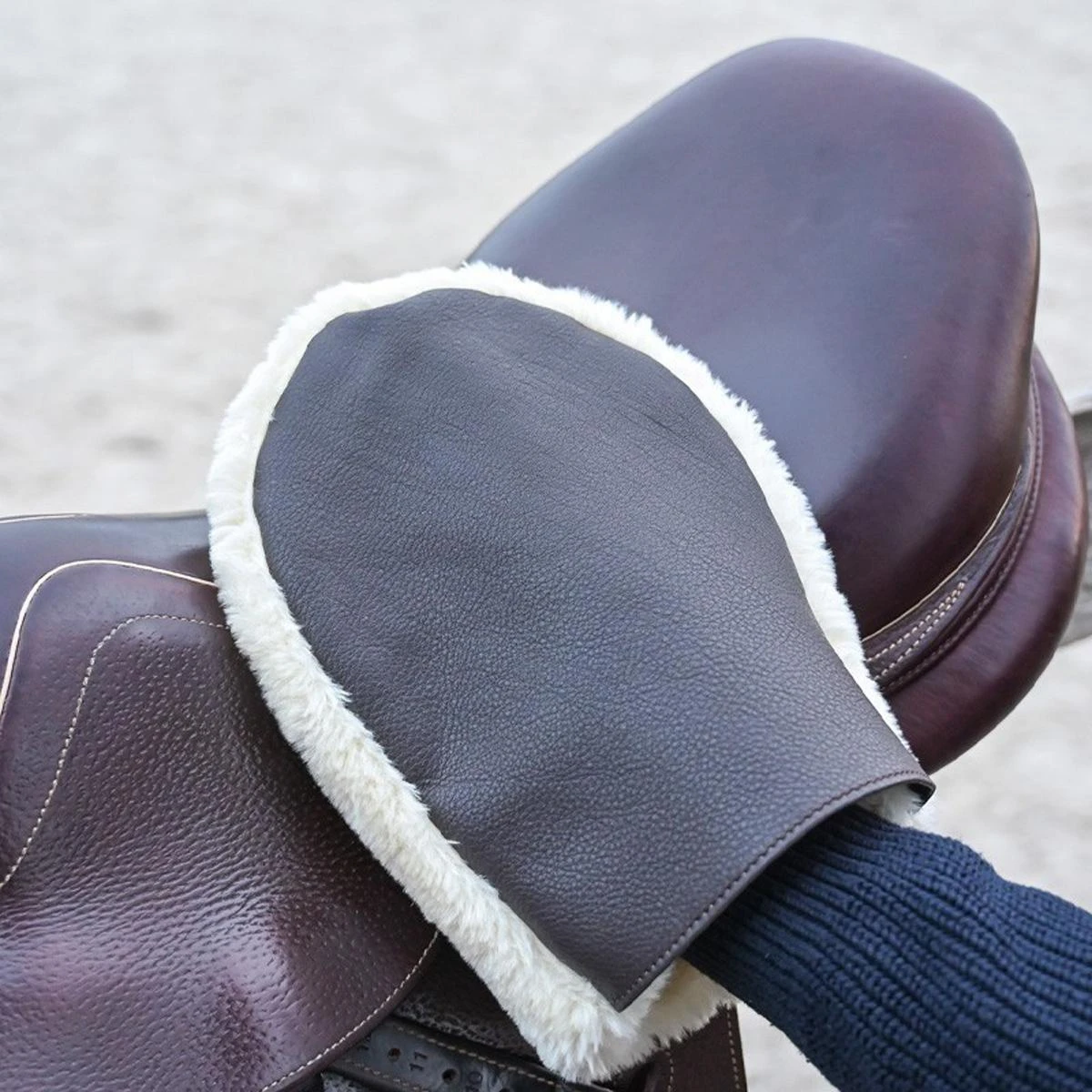 Jump'in Grooming Glove 4 Jump'in Grooming Glove - Image 2