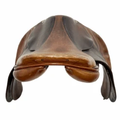 Butet Flat 17" Seat Used Close Contact Saddle 10 Butet Flat 17" Seat Used Close Contact Saddle -Farm House Tack Store 3c00ce00 4fb3 4089 9cfd 5f3ec9c51416