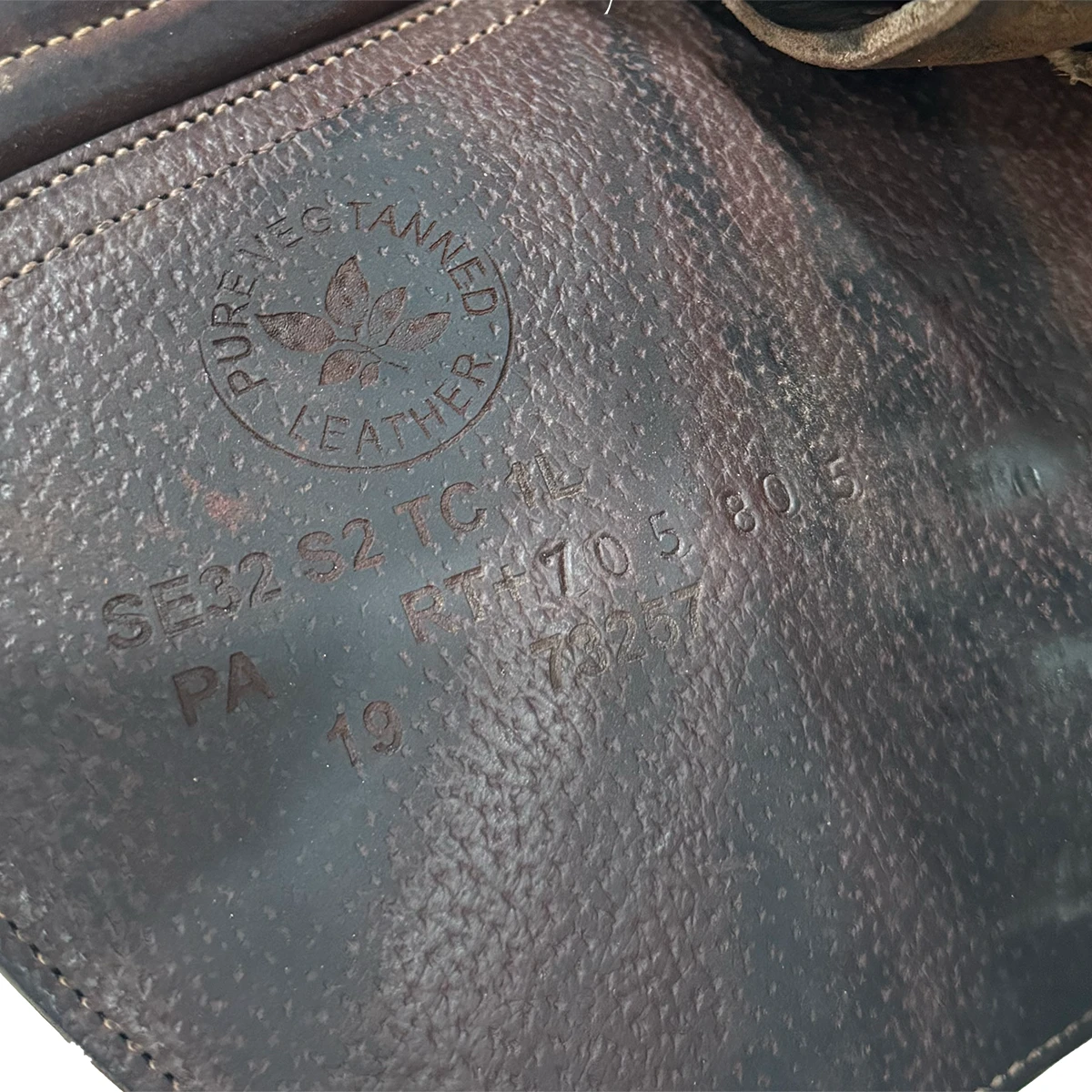 CWD 2GS Hunter Mademoiselle 17.1/2" Used Close Contact Saddle 6 CWD 2GS Hunter Mademoiselle 17.1/2" Used Close Contact Saddle - Image 4