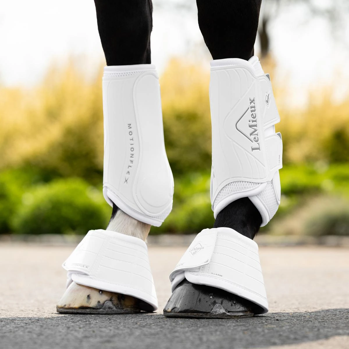 LeMieux Motionflex Over Reach Boot 5 LeMieux Motionflex Over Reach Boot - Image 3