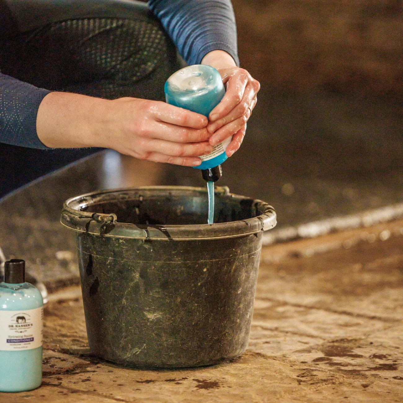 Dr. Hansen's Equine Apothecary Hydrating Equine Shampoo 4 Dr. Hansen's Equine Apothecary Hydrating Equine Shampoo - Image 2