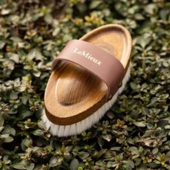 LeMieux Artisan Soft Goats Hair Brush -Farm House Tack Store 5c41d2d4 cc7e 4d4d 9a23 3d0c1a79a48e