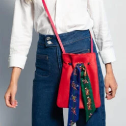 Hampton Road The Scout Bag With Live Lucky Twilly 9 Hampton Road The Scout Bag With Live Lucky Twilly -Farm House Tack Store 6979 Hampton.Road The.Scout .Bag Red Model