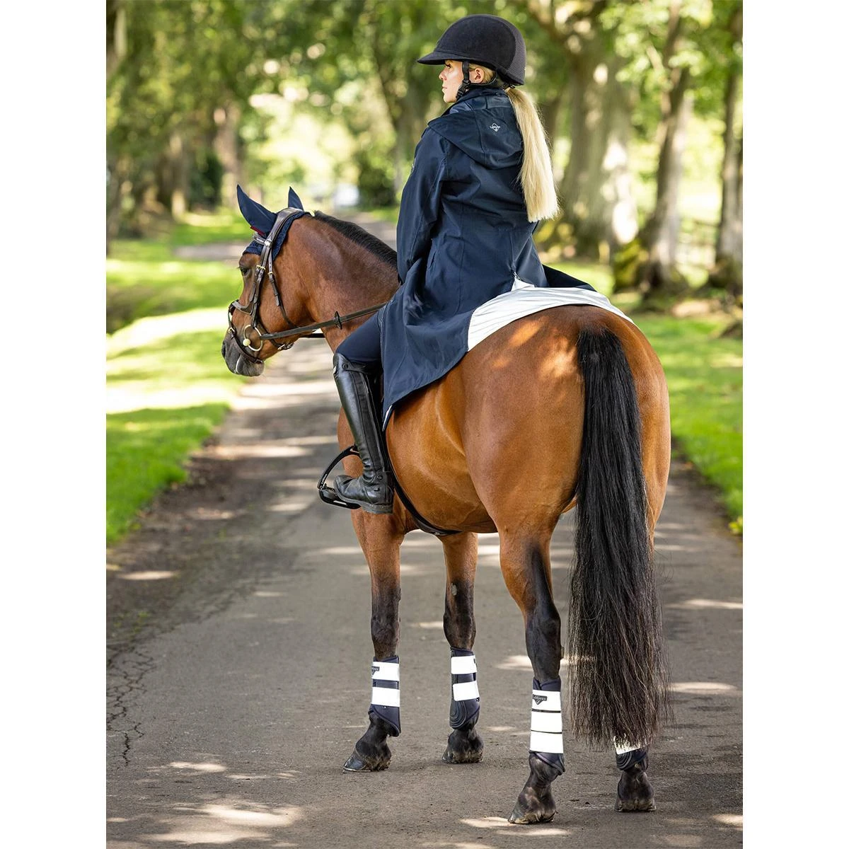 LeMieux Amelie Waterproof Lightweight Riding Coat 16 LeMieux Amelie Waterproof Lightweight Riding Coat - Image 14