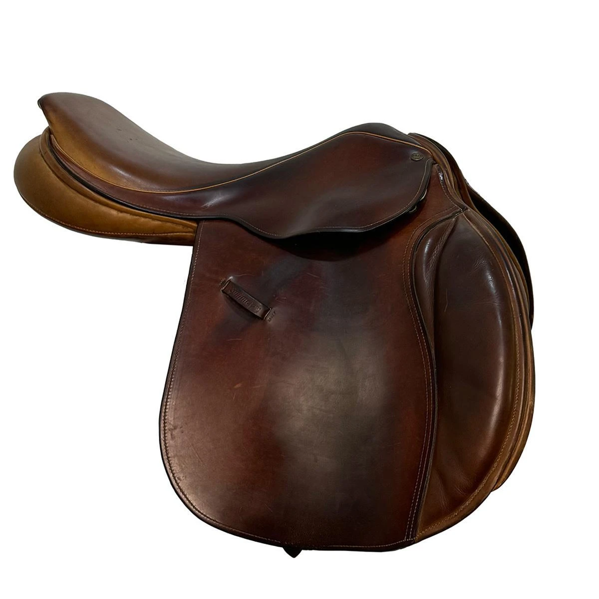 County Saddlery Symmetry 17.5" Used Close Contact Saddle 4 County Saddlery Symmetry 17.5" Used Close Contact Saddle - Image 2