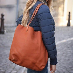 Penelope Tote Bag 21 Penelope Tote Bag -Farm House Tack Store 936200014 French.EQ Penelope Tote.Bag Front.3 Brandy