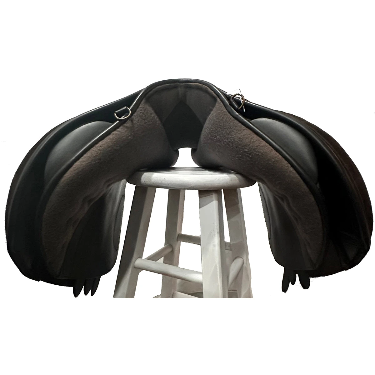 Black Country Ricochet 17" Used Close Contact Saddle 5 Black Country Ricochet 17" Used Close Contact Saddle - Image 3