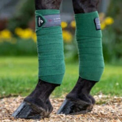 LeMieux Classic Polo Bandages 32 LeMieux Classic Polo Bandages -Farm House Tack Store IT00411 LeMieux.Classic.Polo .Bandages Hunter.Green Lifestyle