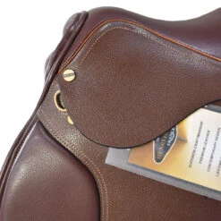 HDR Advantage 16 1/2" Close Contact Saddle 15 HDR Advantage 16 1/2" Close Contact Saddle -Farm House Tack Store NEW C1382 HDR Advantage 16.5in Austrailian.Nut Close.Contact.Saddle 03