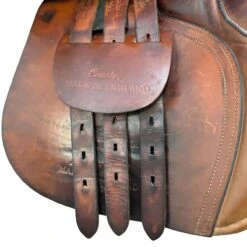 County Saddlery Symmetry 17.5" Used Close Contact Saddle 8 County Saddlery Symmetry 17.5" Used Close Contact Saddle -Farm House Tack Store dffc1931d30af953859cbad57495ec3f