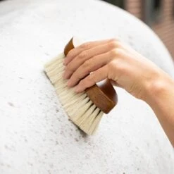 LeMieux Artisan Deep Clean Dandy Brush -Farm House Tack Store e0852f4a 2a17 40ea abb7 0ad5275c2745