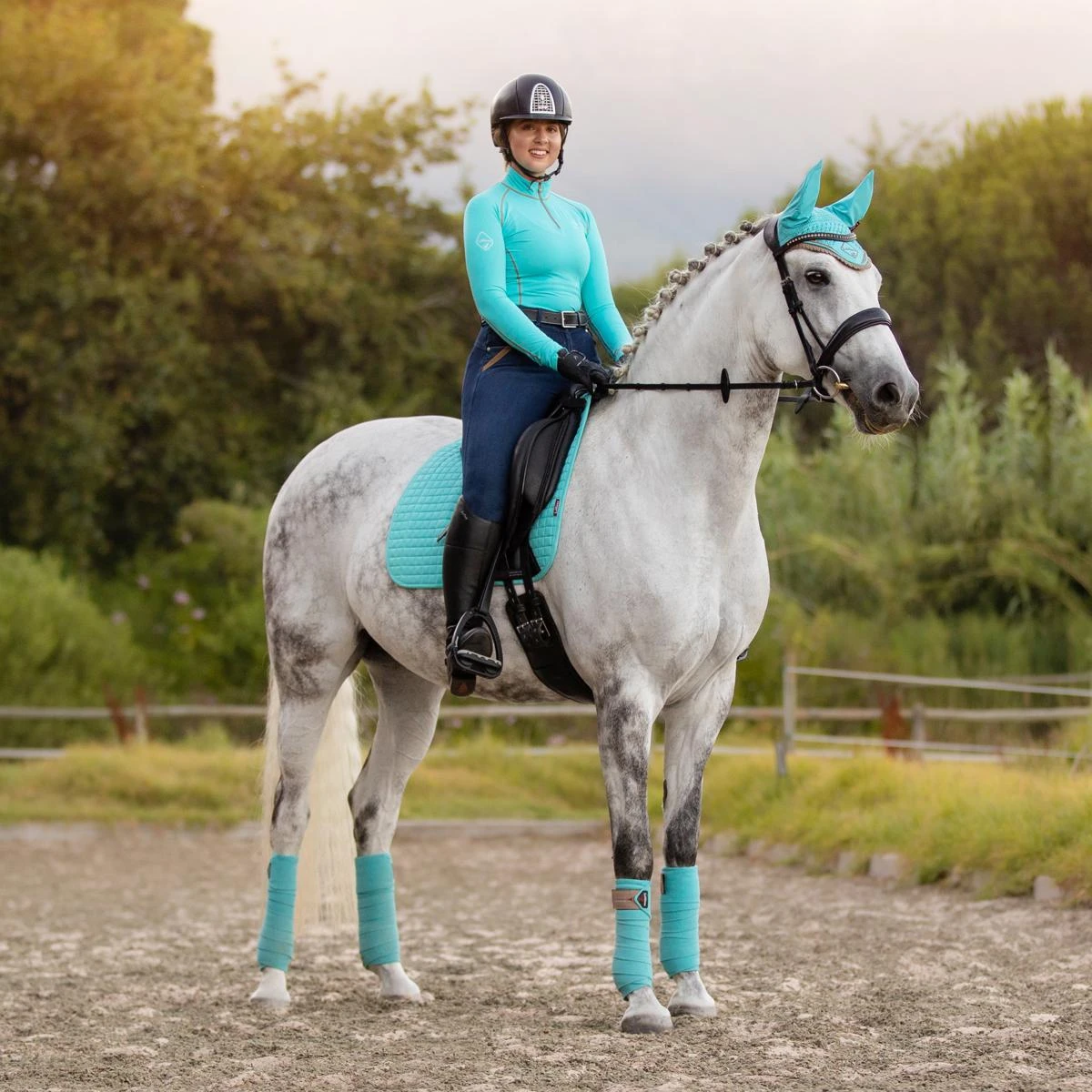 LeMieux Suede Dressage Square Pad 9 LeMieux Suede Dressage Square Pad - Image 7