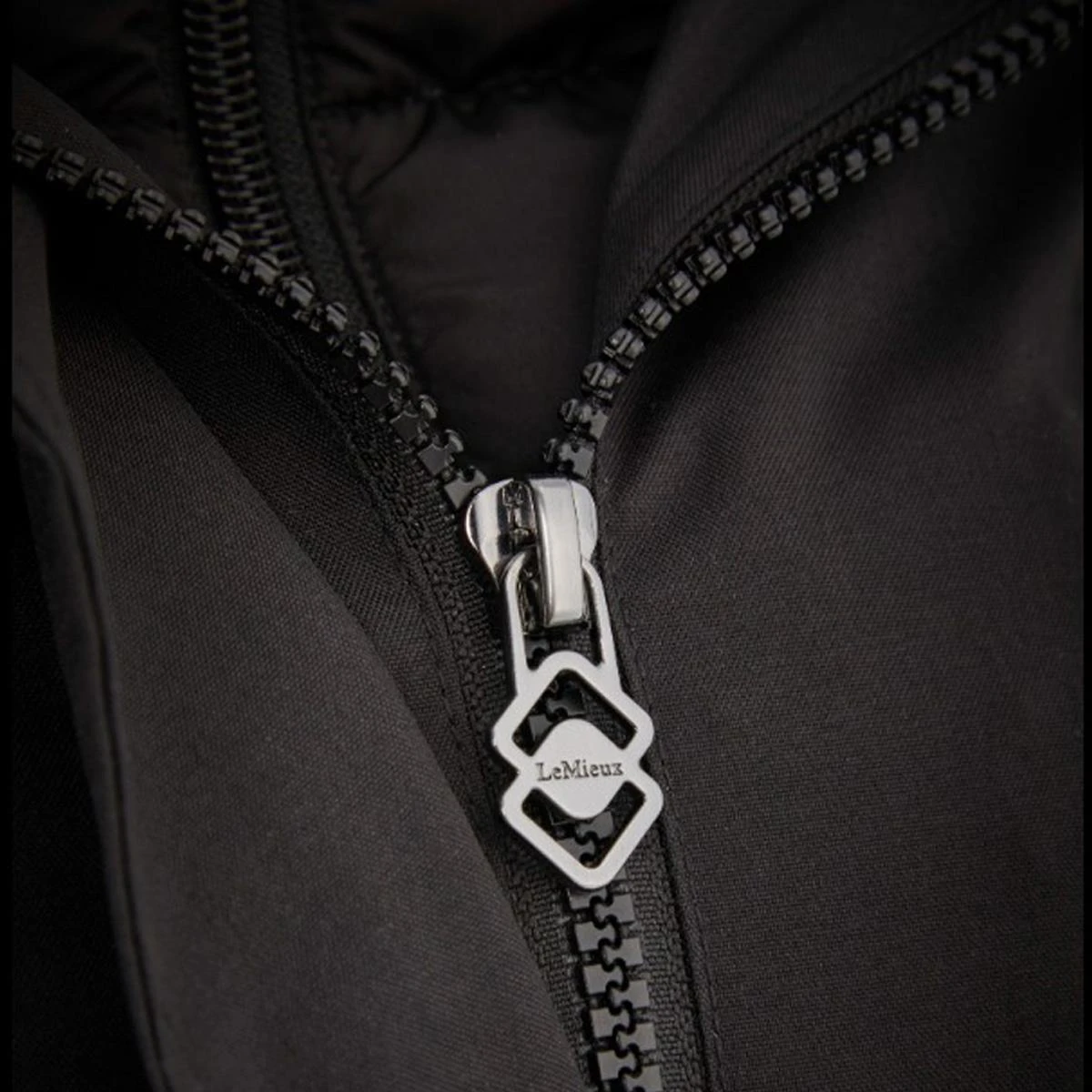 LeMieux Amelie Waterproof Lightweight Riding Coat 6 LeMieux Amelie Waterproof Lightweight Riding Coat - Image 4