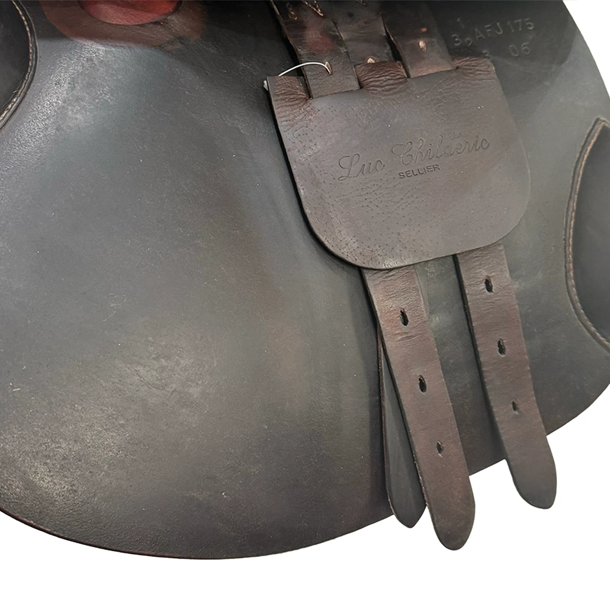 Luc Childeric FJ Used 17" Close Contact Saddle 5 Luc Childeric FJ Used 17" Close Contact Saddle - Image 3