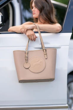 Tucker Tweed The James River Carry All: Hunter/Jumper